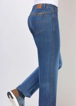 Attraktive Jeans mit Dehnbundeinsätzen