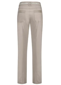 Aufwendig gearbeitete Hose
