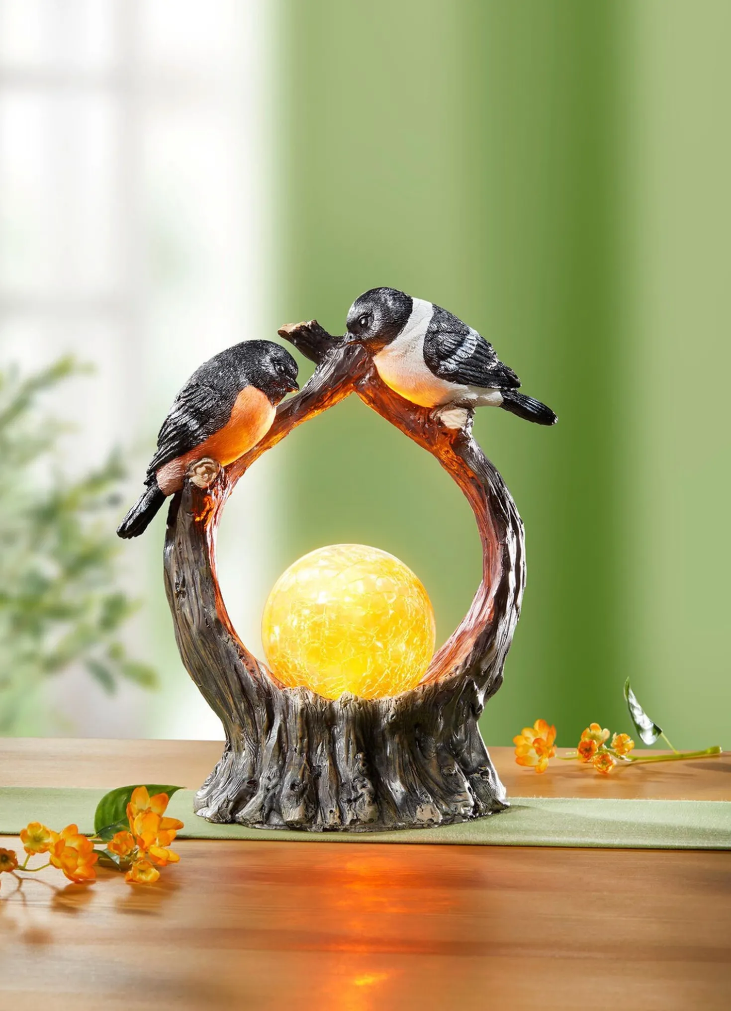 Beleuchtete Dekoration mit Vögel
