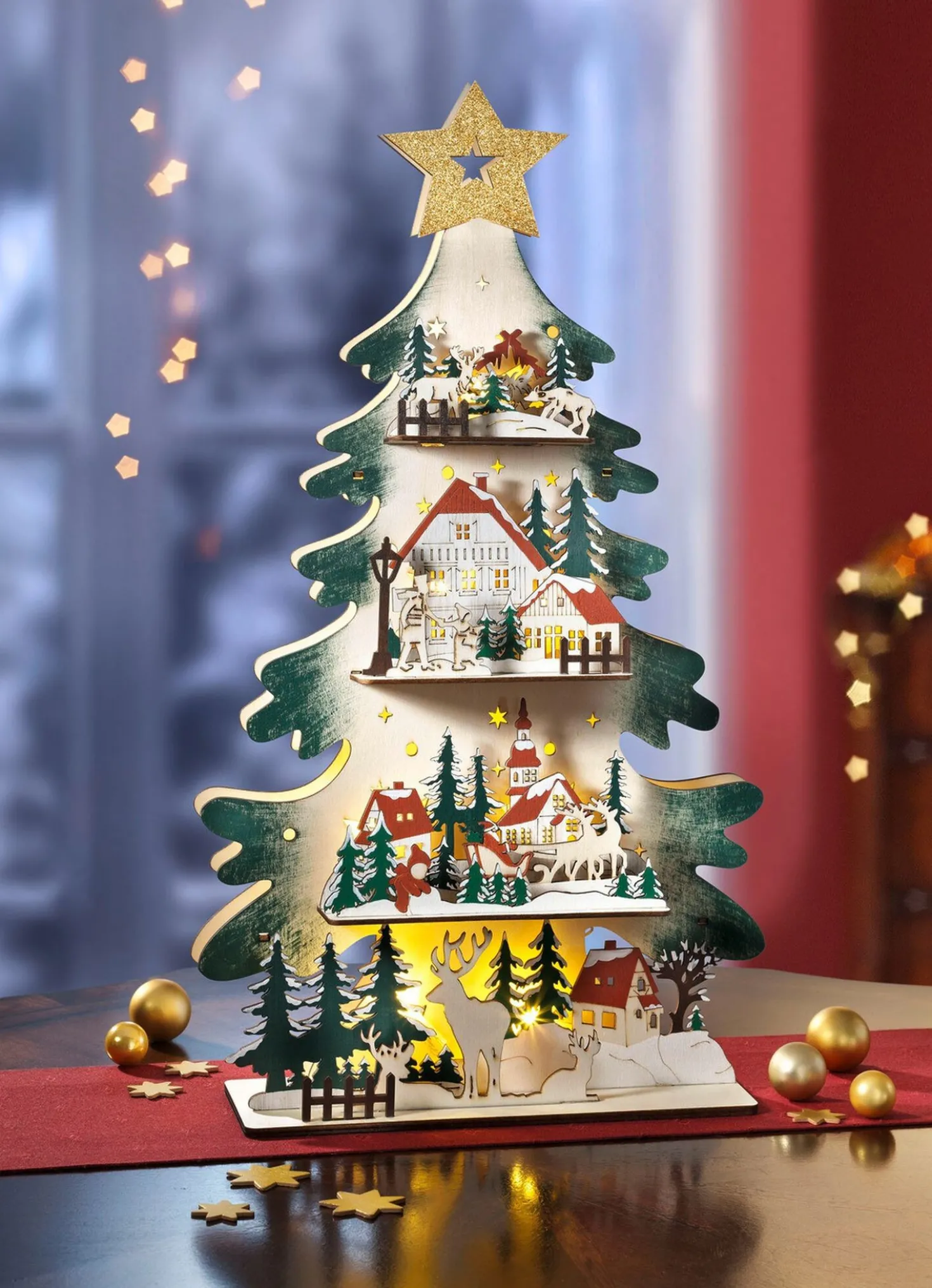 Beleuchteter Tannenbaum aus Holz