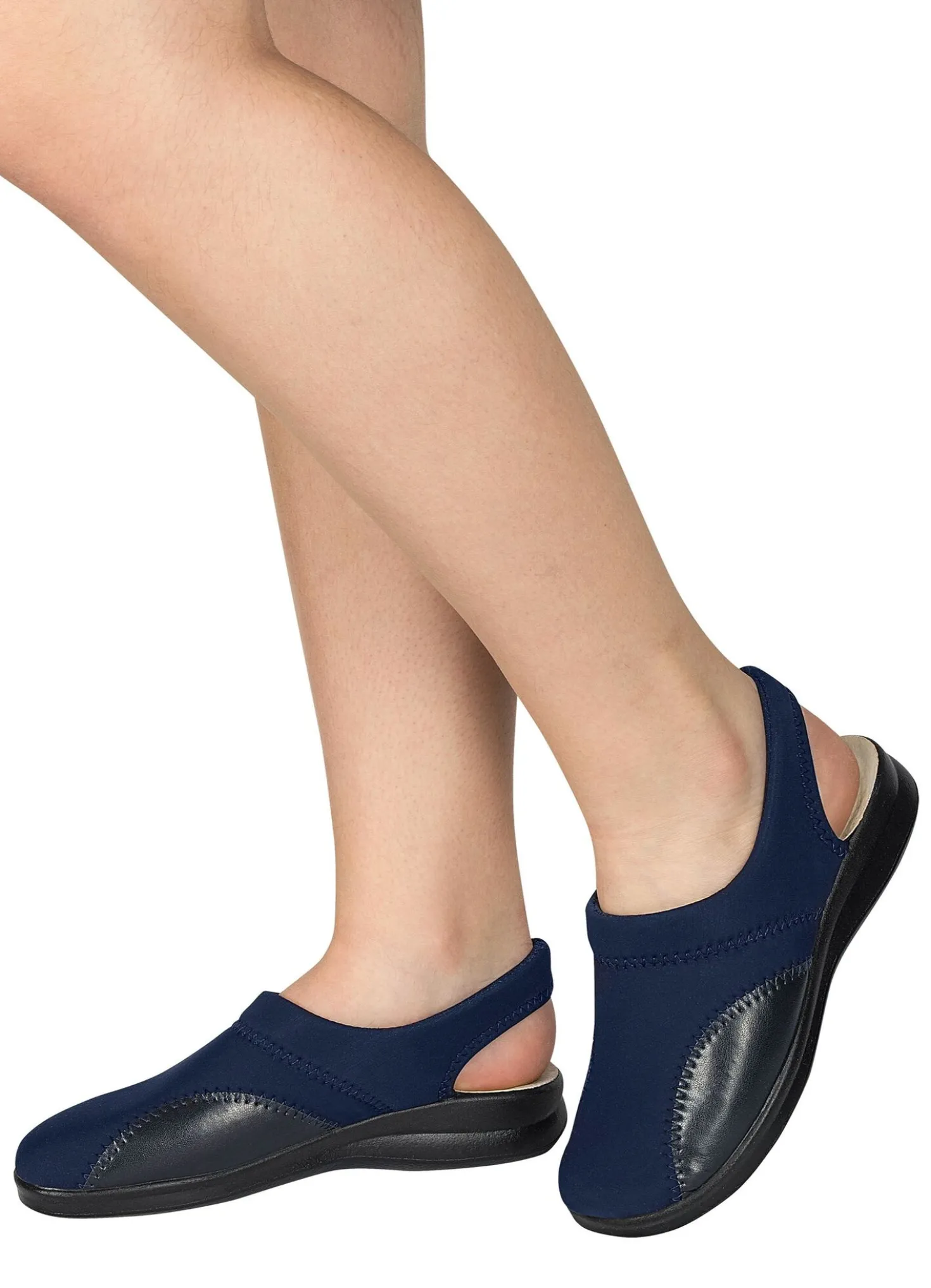 Bequeme Clogs aus Stretchmaterial mit elastischem Einschlupf