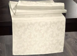 Bügelfreie Tischdecke mit Fleckschutz-Ausrüstung