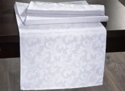 Bügelfreie Tischdecke mit Fleckschutz-Ausrüstung