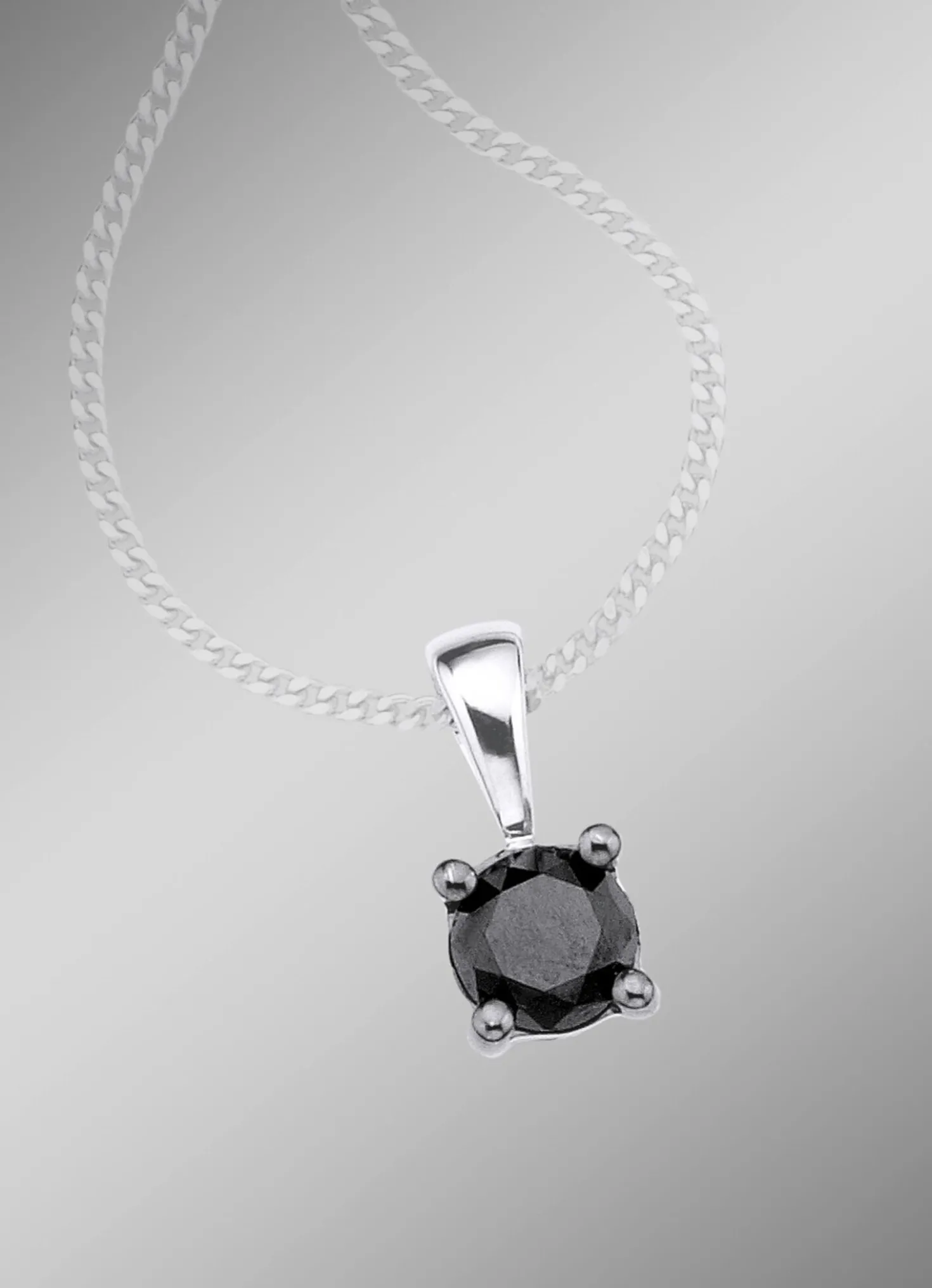 Bildschöner Anhänger mit 1 Diamant
