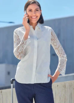 Bluse mit Spitzeneinsatz
