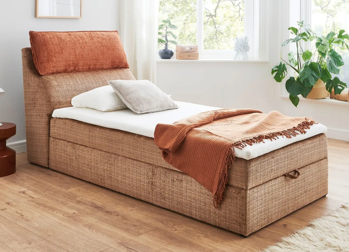 Boxspringbett mit Bettkasten und Kaltschaumtopper