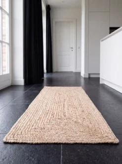 Brücken, Galerie und Teppiche aus Naturfasern
