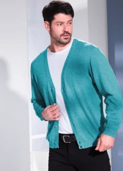 Cardigan in durchgeknöpfter Form