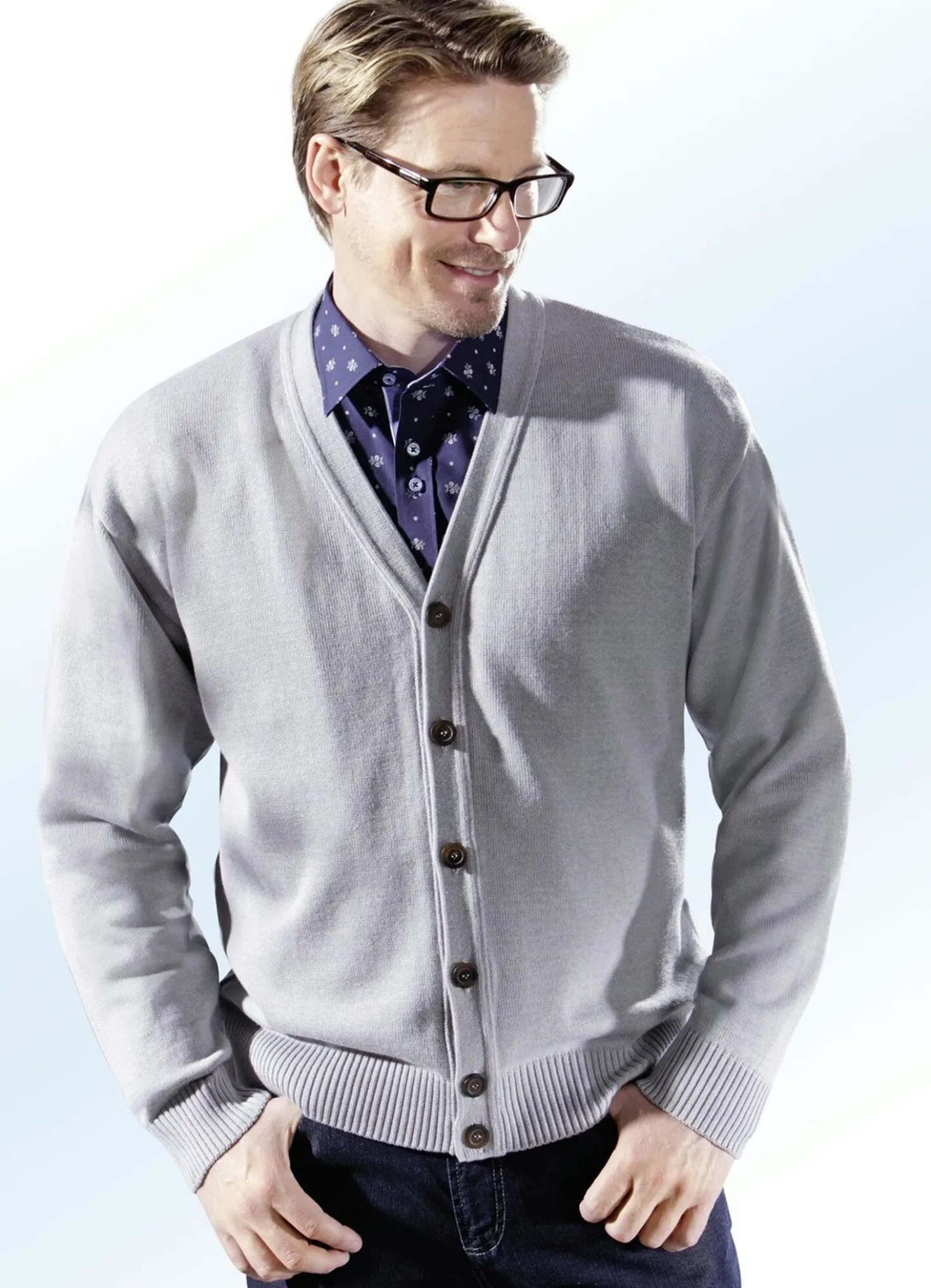 Cardigan mit durchgehender Knopfleiste
