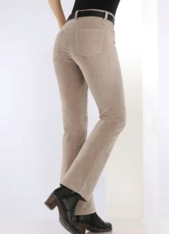 Cordhose in trendiger Bootcut-Form