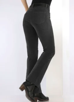 Cordhose in trendiger Bootcut-Form