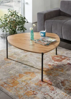 Couchtisch im Loft-Design mit Metallgestell
