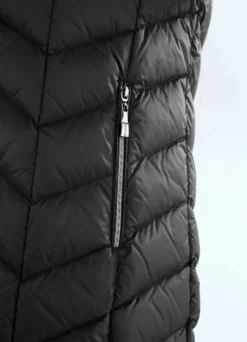 Daunenjacke mit abnehmbarer Kapuze