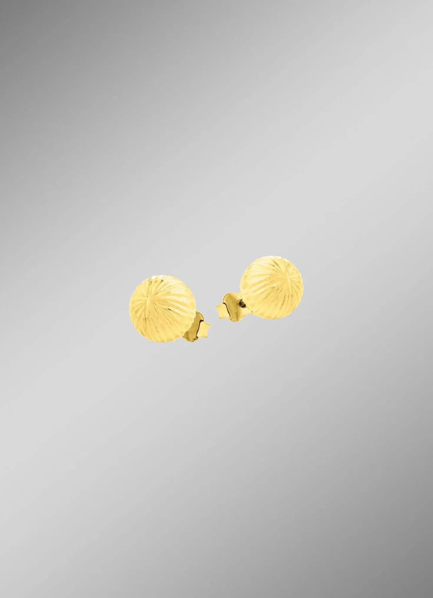 Diamantierte Kugel-Ohrstecker