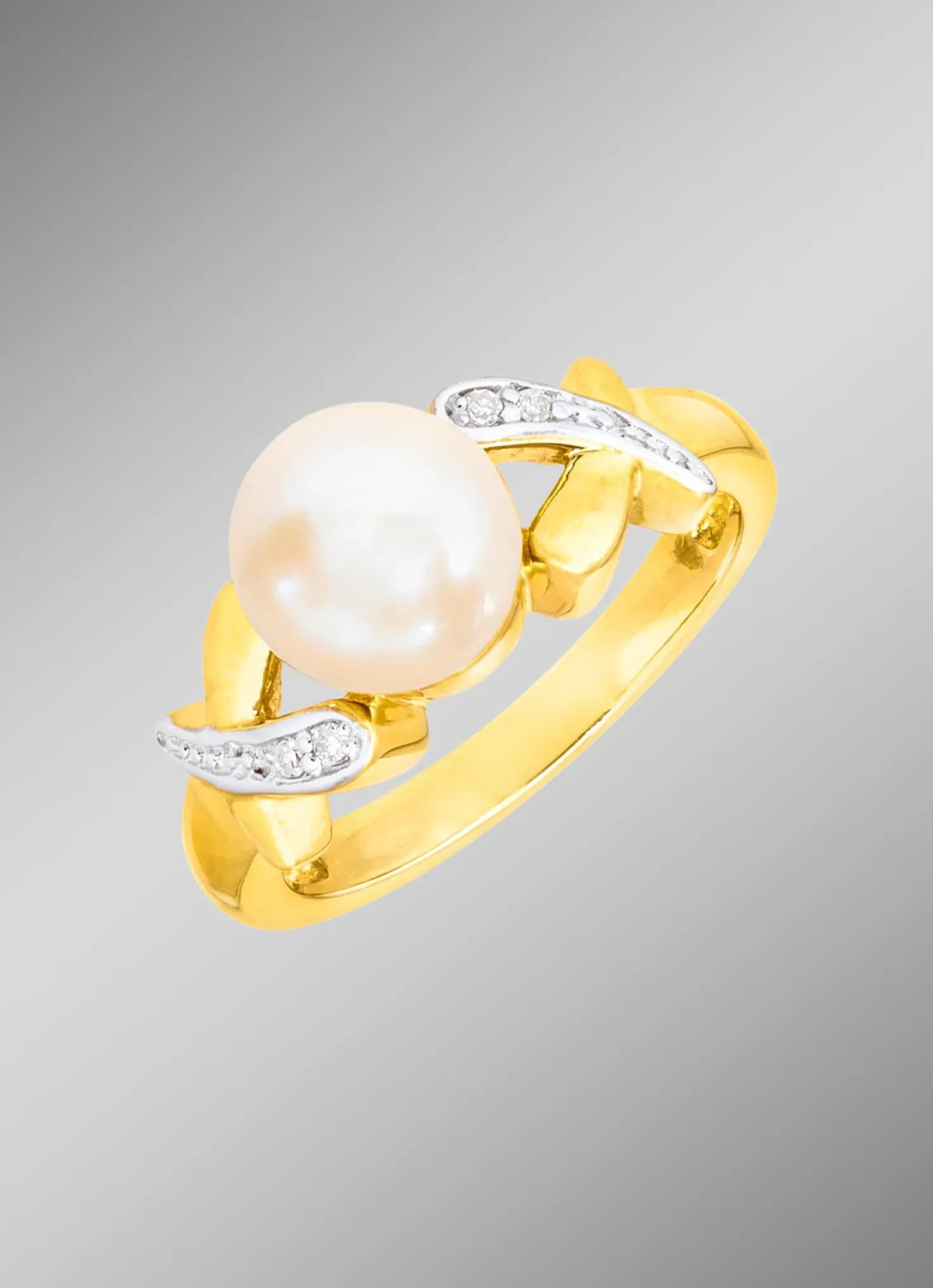 Edler Damenring mit Diamanten und Akoya-Perle