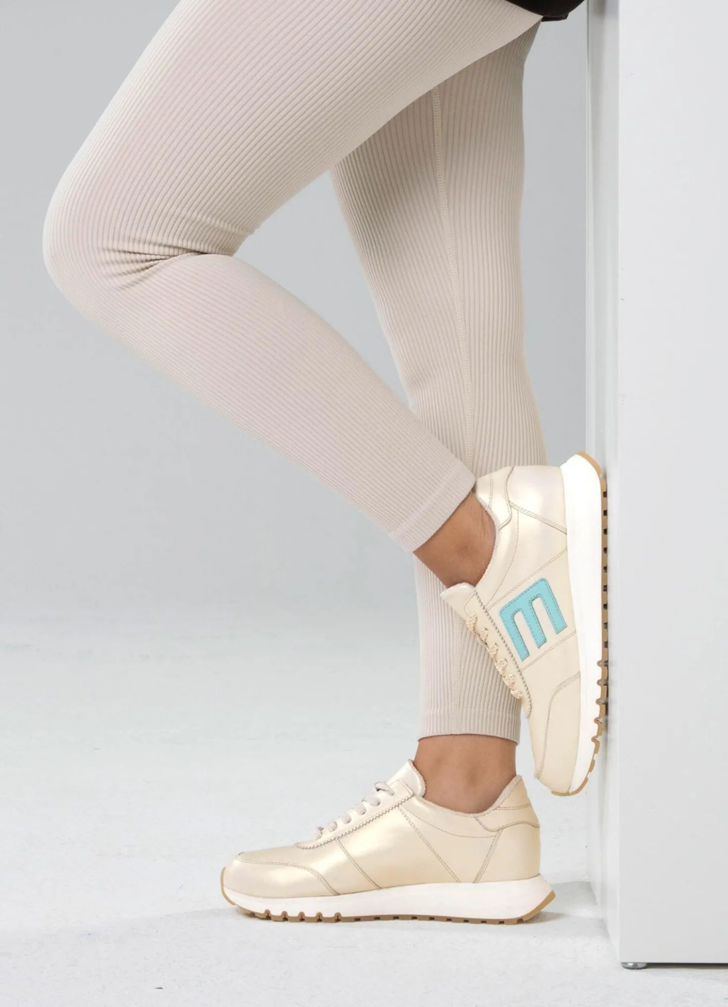 ELENA EDEN Sneaker aus schimmerndem Nappaleder