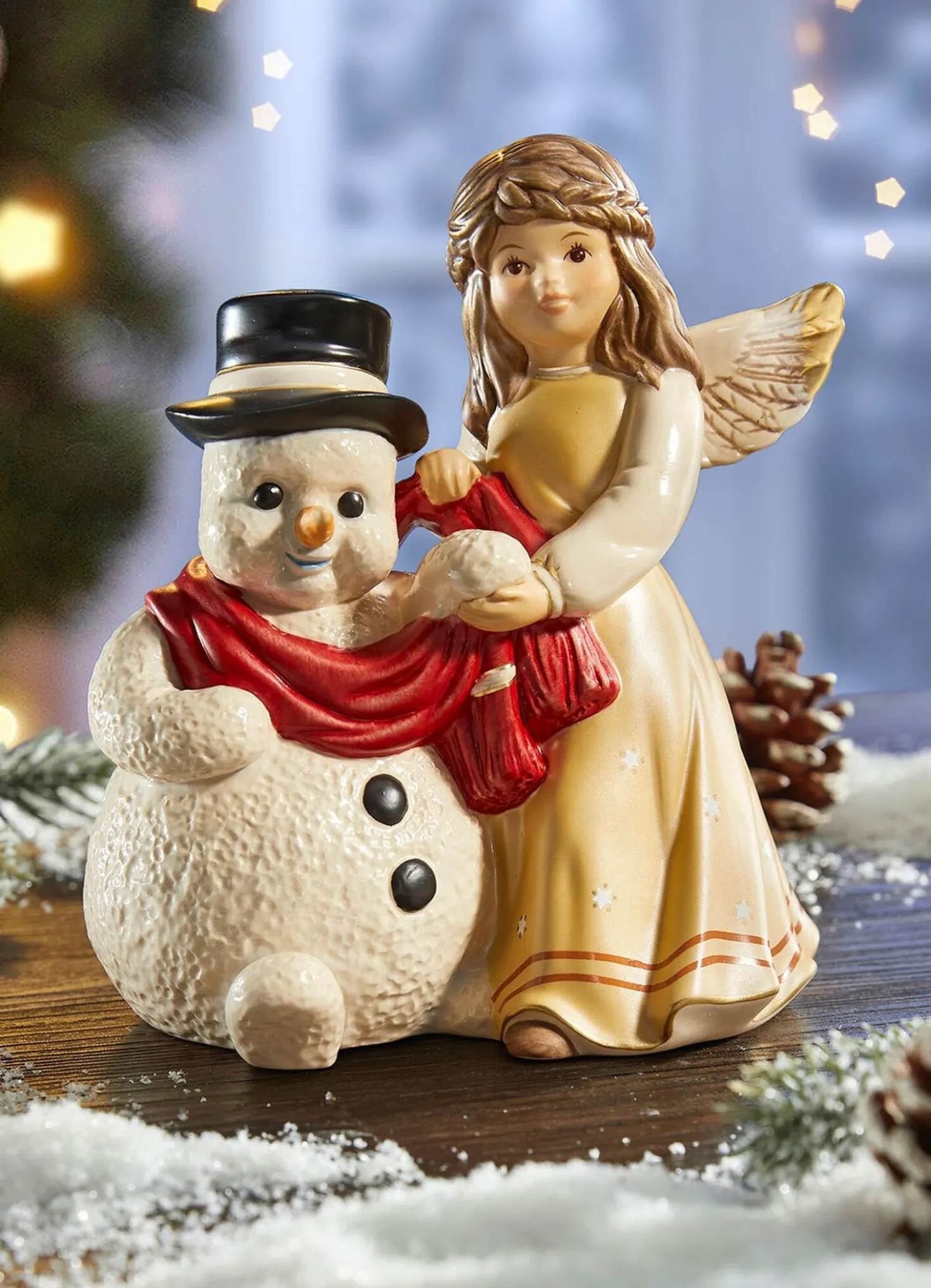 Engel mit Schneemann von Goebel