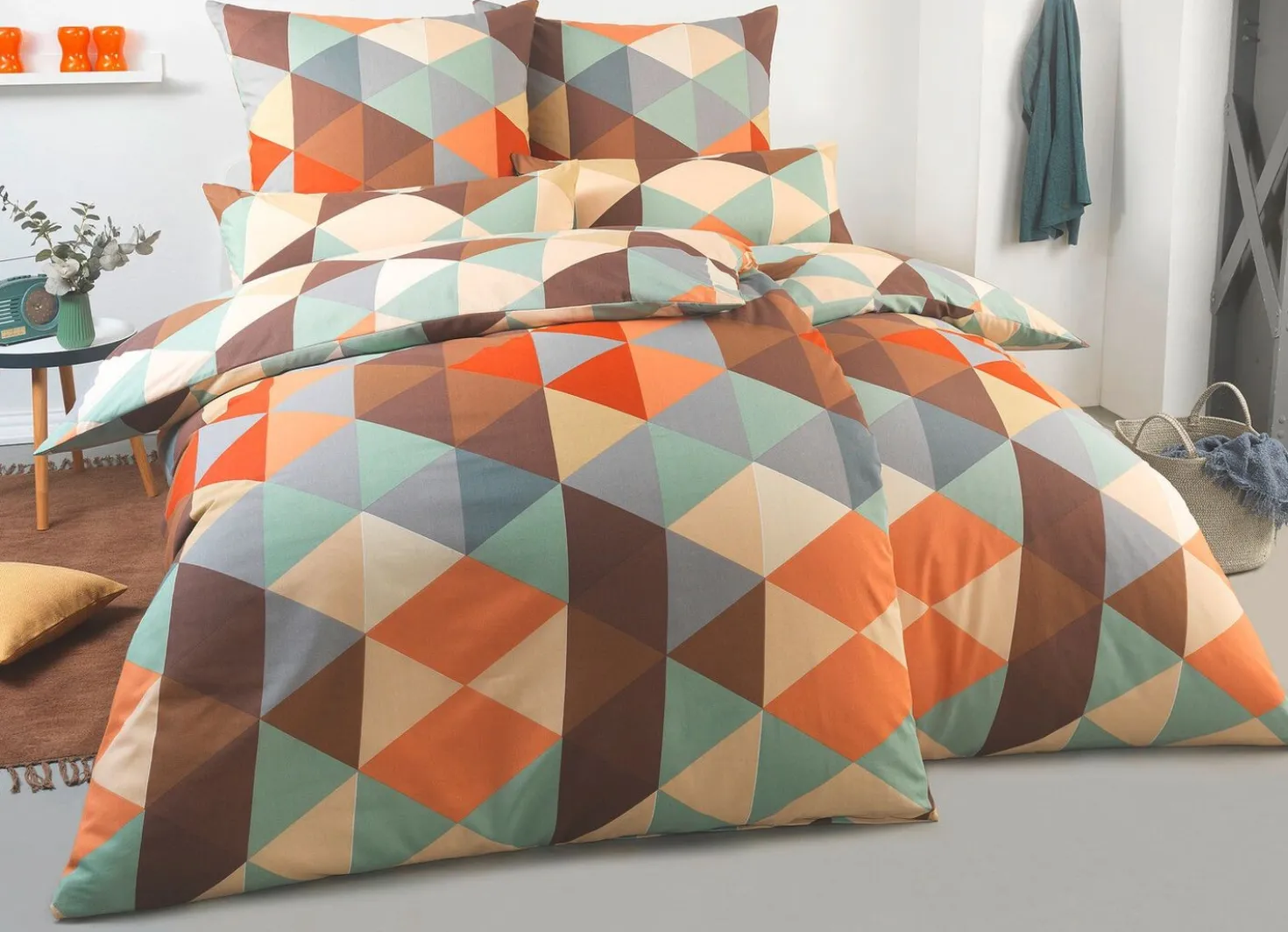 Farbenfrohe Bettwäsche-Garnitur aus Polycotton