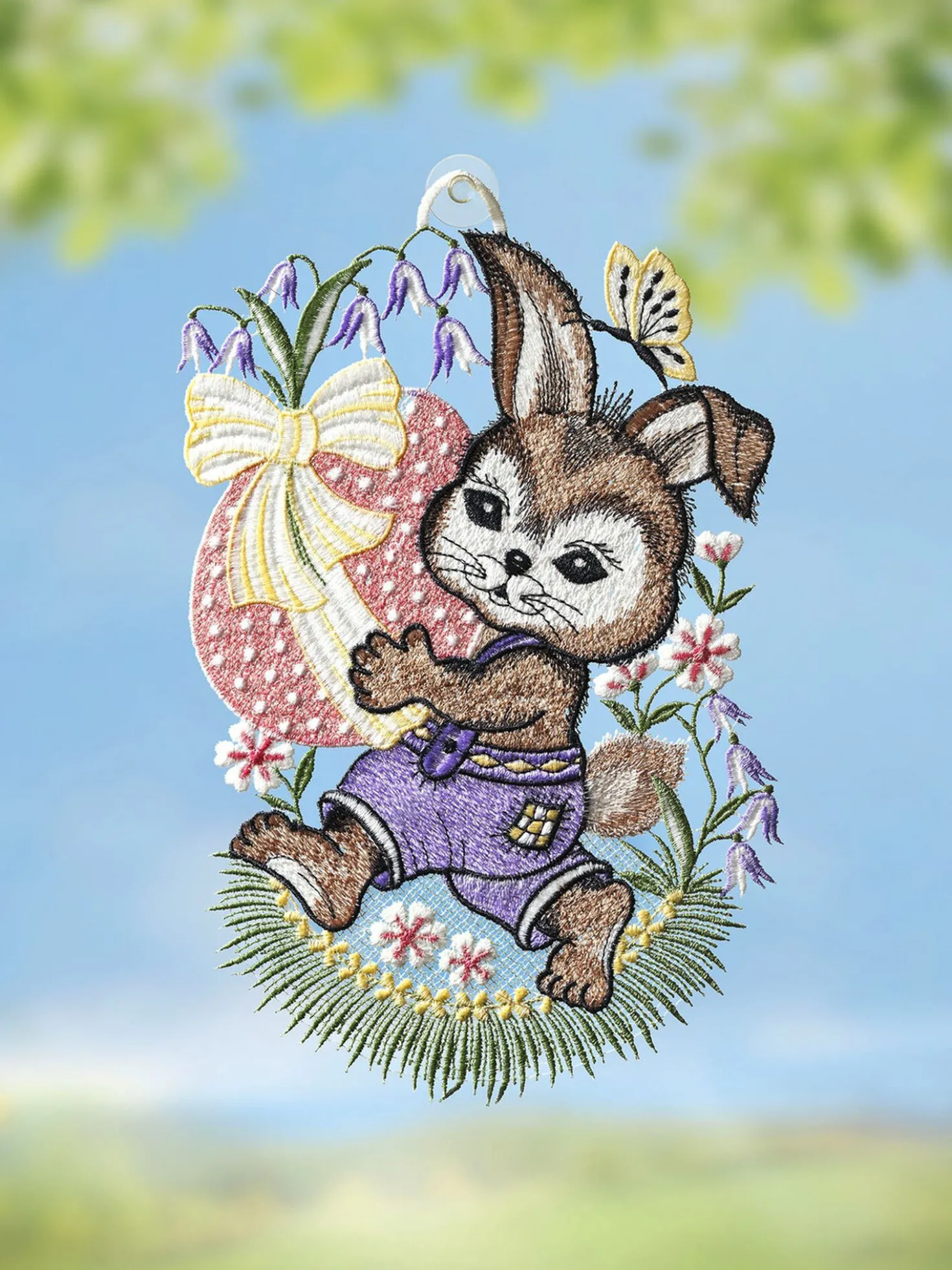 Fensterbild Osterhase mit Ei aus Plauener Spitze