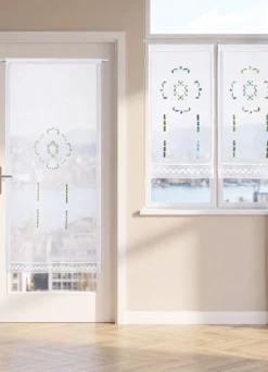 Fenster- und Türbehang mit Stangendurchzug