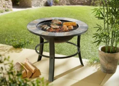 Feuerstelle Stonegate mit stilvollem Schiefer-Mosaik-Finish