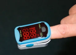 Fingerpuls-Oximeter zum schnellen Ermitteln der Sauerstoffsättigung