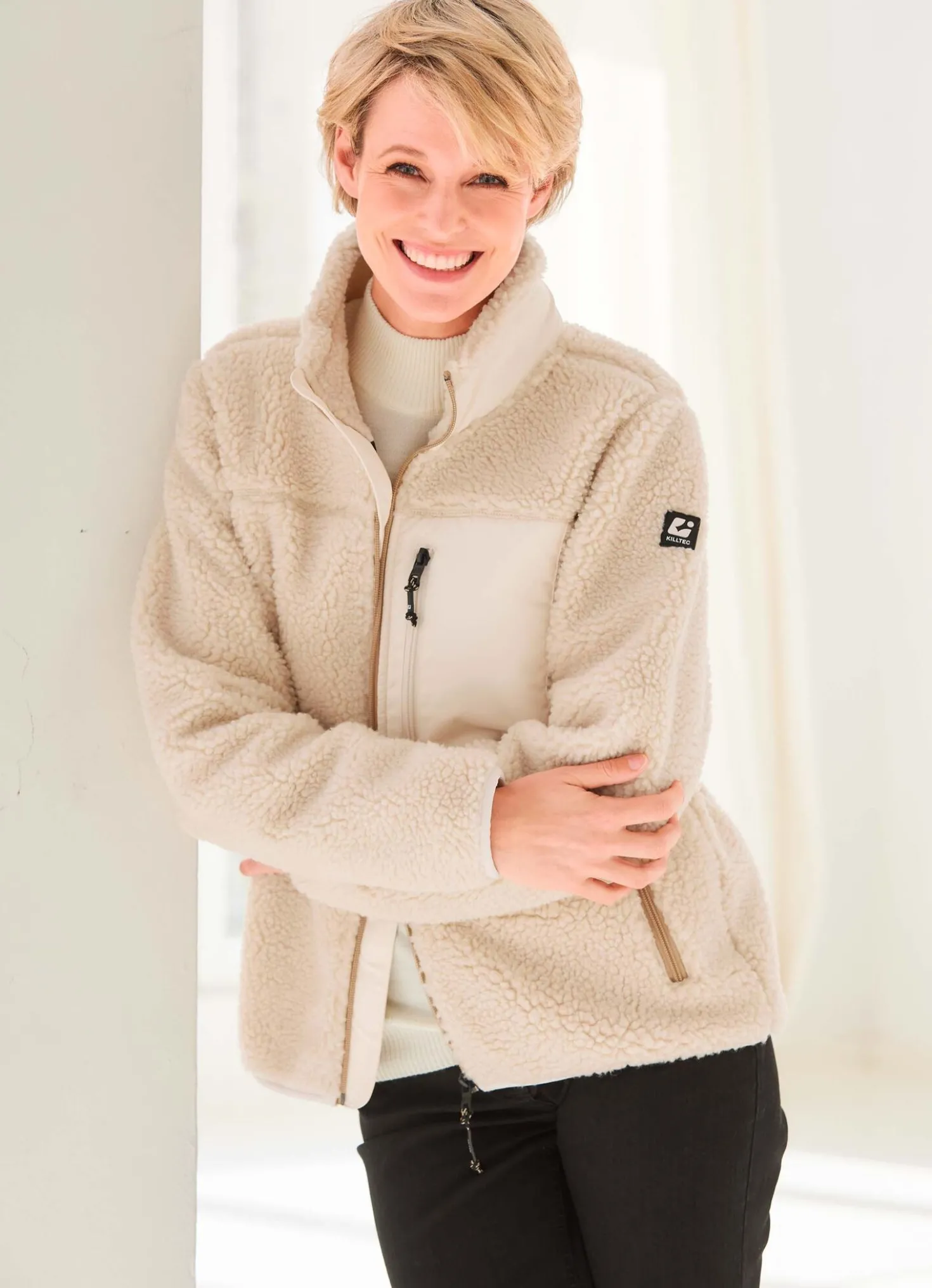 Fleecejacke mit drei Reißverschlusstaschen