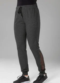 Freizeithose mit Netzeinsatz