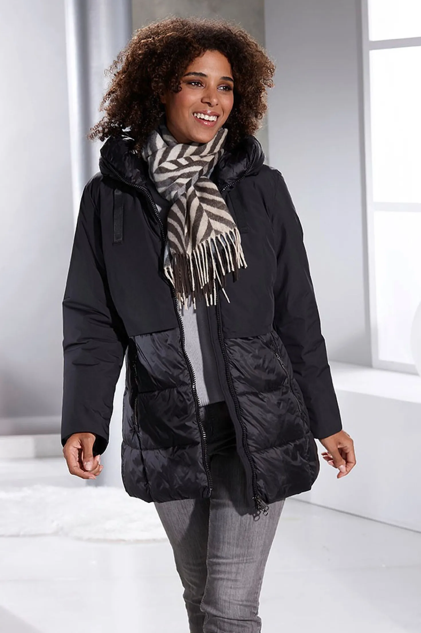 Funktionsjacke in angesagtem Materialmix