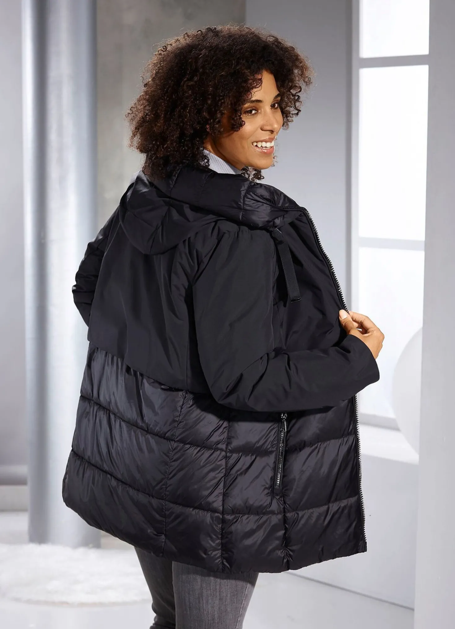 Funktionsjacke in angesagtem Materialmix
