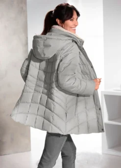 Funktionsjacke mit abnehmbarem Kunstpelz-Besatz am Kragen