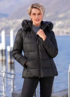 Funktionsjacke mit Raubtierfell-Dessin