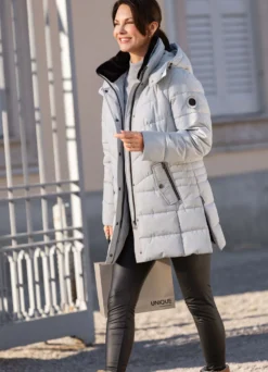 Funktionsjacke mit Seitenschlitzen
