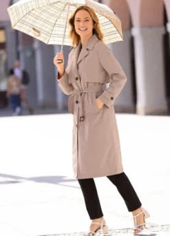 Funktions-Trenchcoat mit Gürtel.