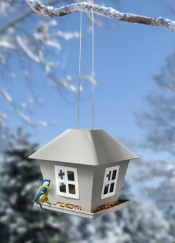 Futterhaus mit LED-Beleuchtung