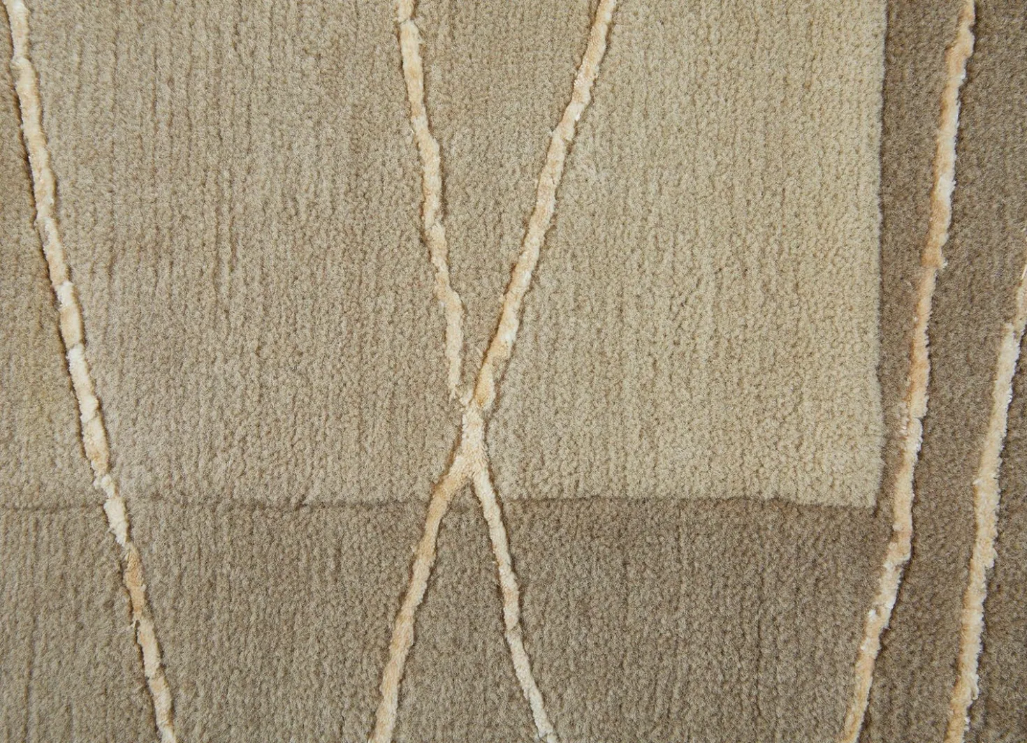 Handgeknüpfte Brücken und Teppiche in Naturfaser-Qualität
