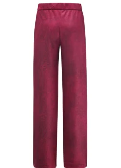 Hose in bequemer Weite