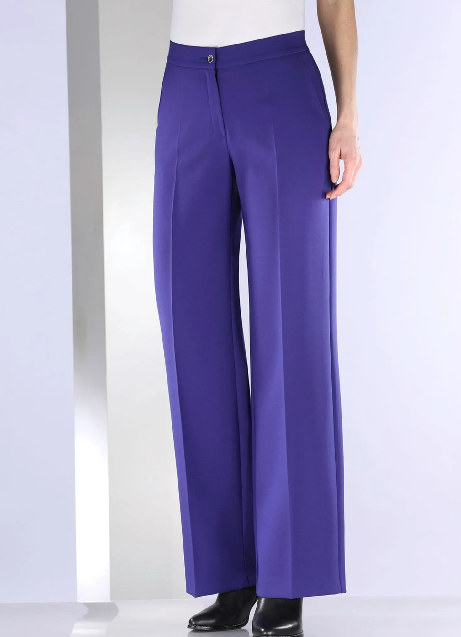 Hose in bequemer Weite