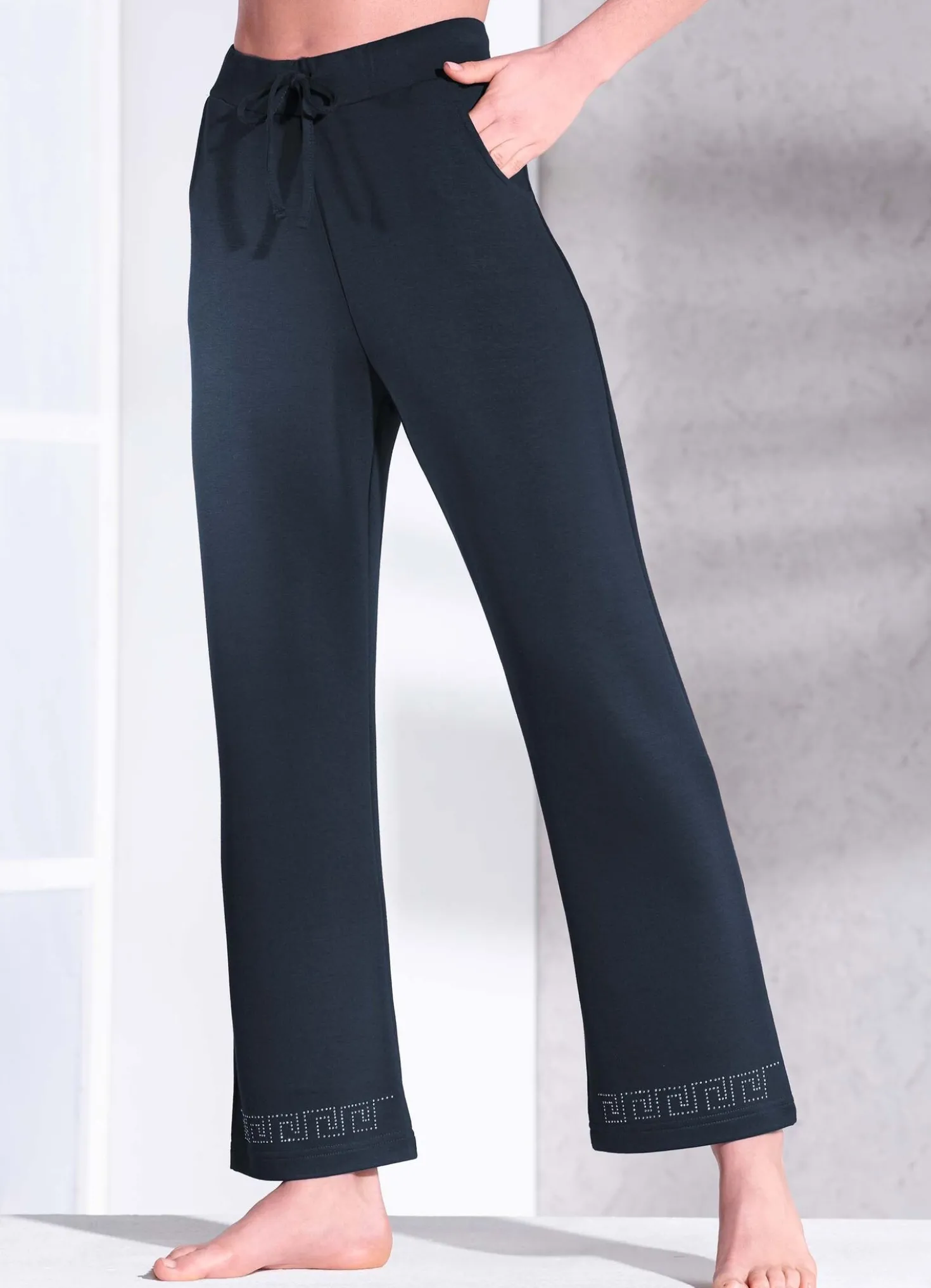 Hose mit Dehnbund rundum