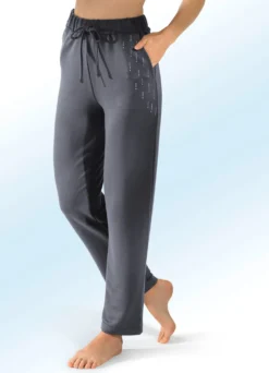 Hose mit Nietenzier