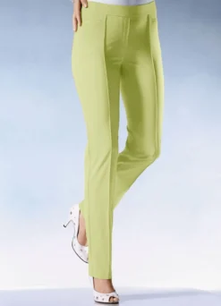 Hose mit schmaler Fußweite