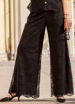 Hose mit Spitze