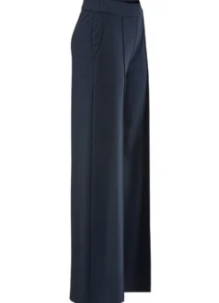 Hose mit streckenden Biesen