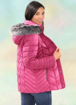 Jacke mit abnehmbarer Kapuze