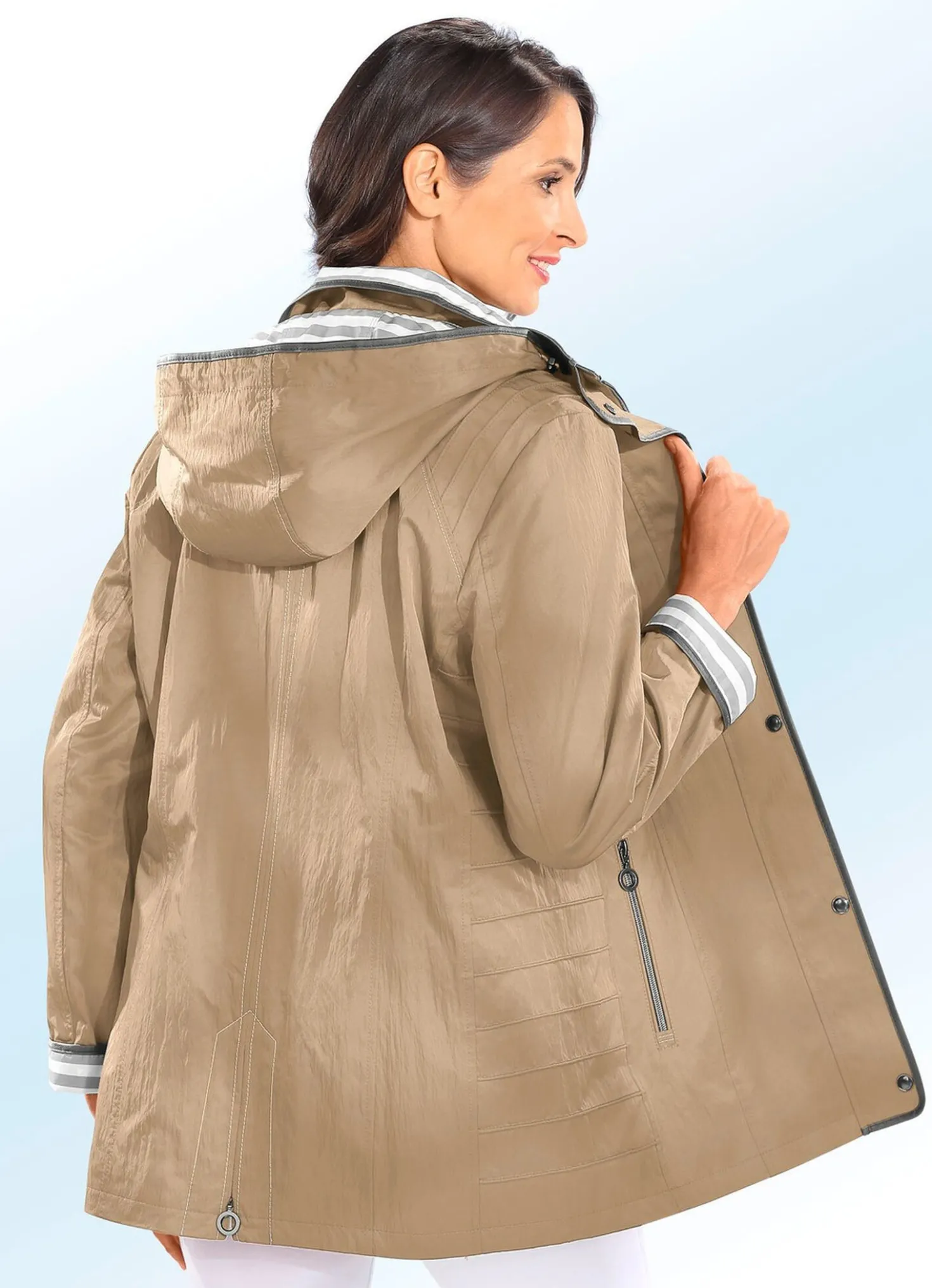 Jacke mit abnehmbarer Kapuze