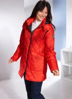 Jacke mit abnehmbarer Kapuze