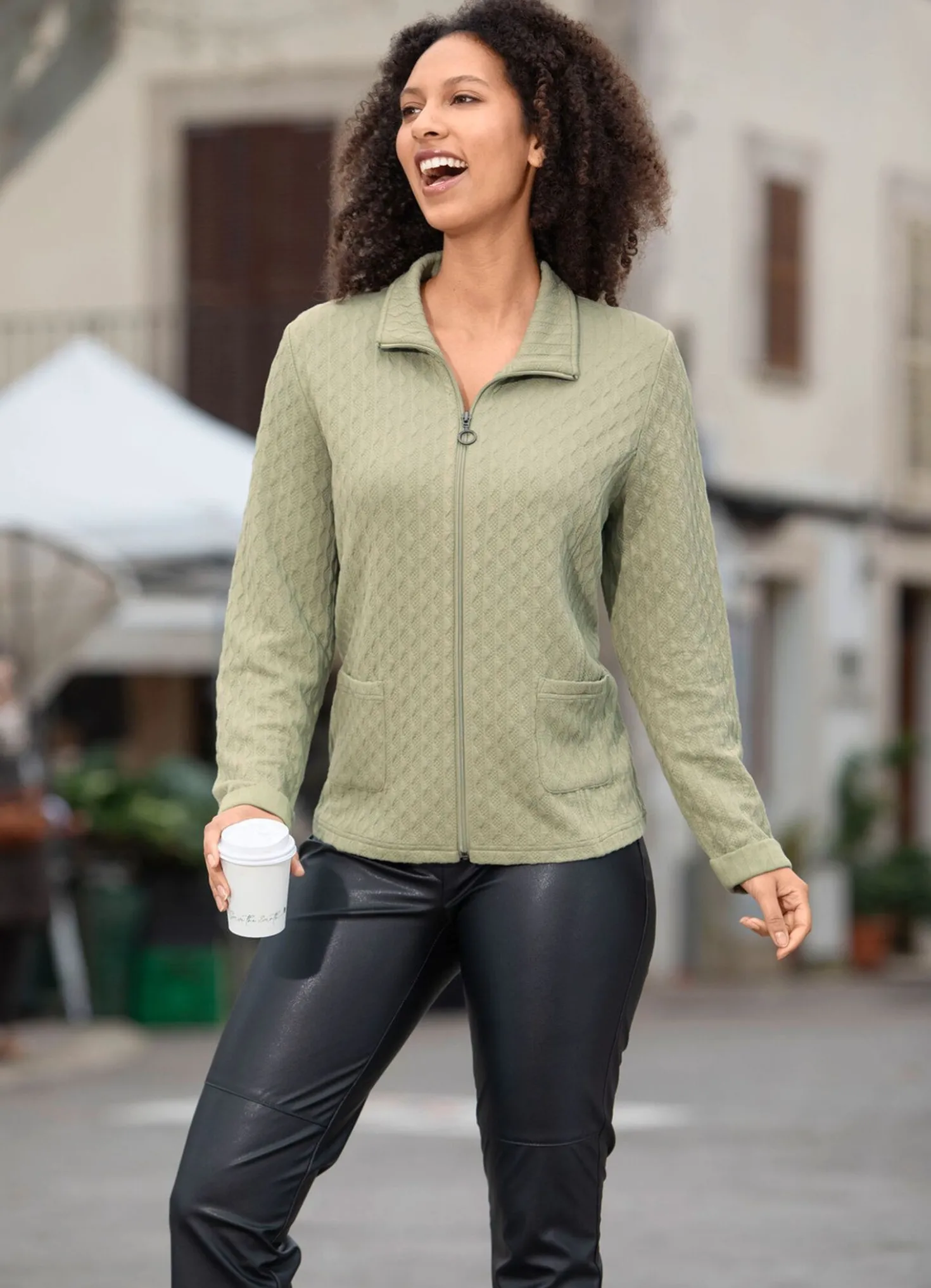 Jacke mit aufgesetzten Taschen