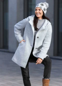 Jacke mit fester Kapuze
