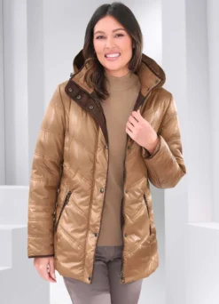 Jacke mit Kontrastpaspelierung