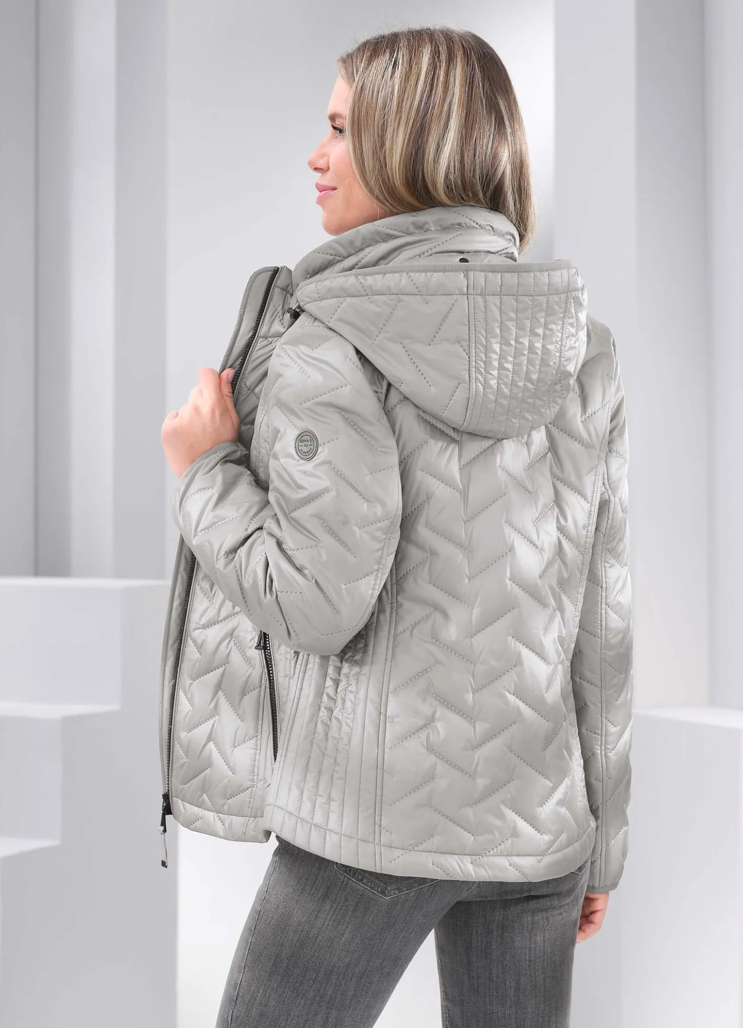 Jacke mit Laserstepp
